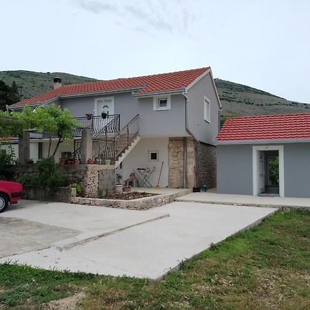 Apartmani Matej Требинє Екстер'єр фото