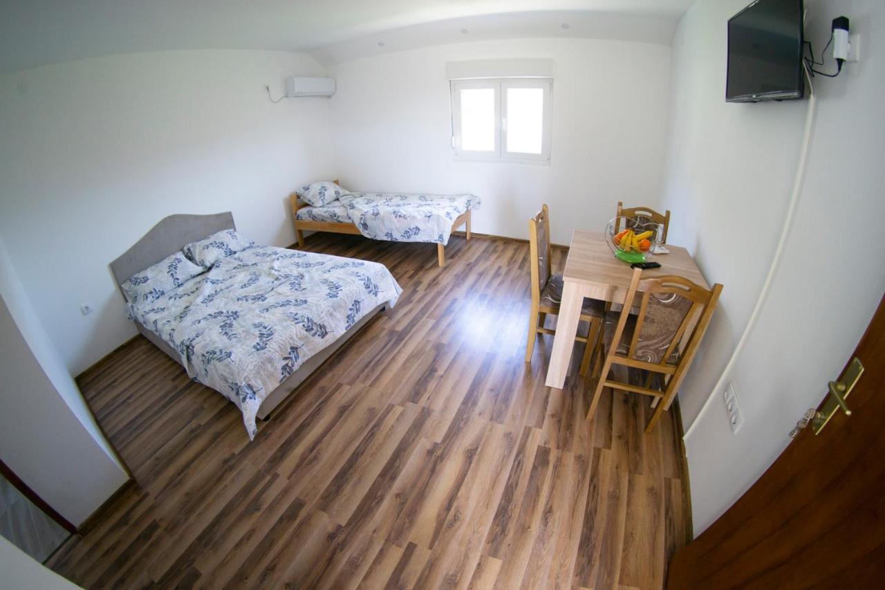 Apartmani Matej Требинє Екстер'єр фото