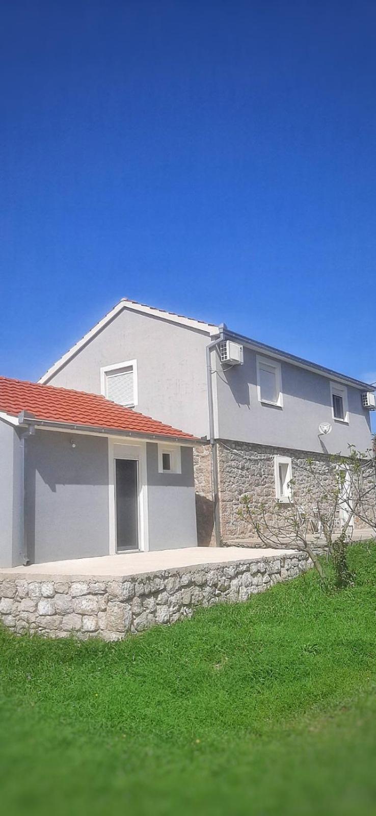 Apartmani Matej Требинє Екстер'єр фото